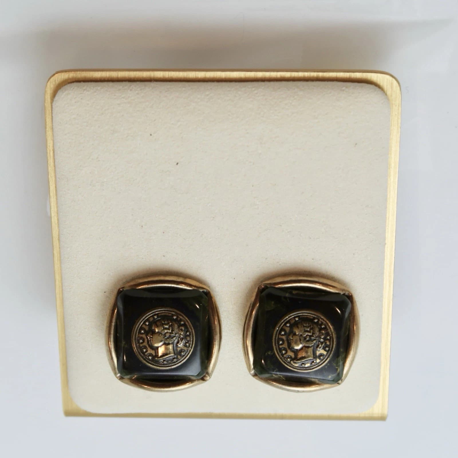 Cameo Coin Face Emerald Gold Tone Square Vintage Clip On Earring Jewelry E54