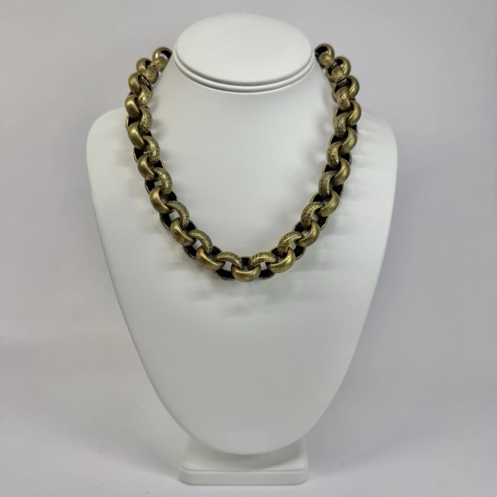 CHICO’S Chunky Chain Link Brushed Gold Tone Vintage Necklace Jewelry N325