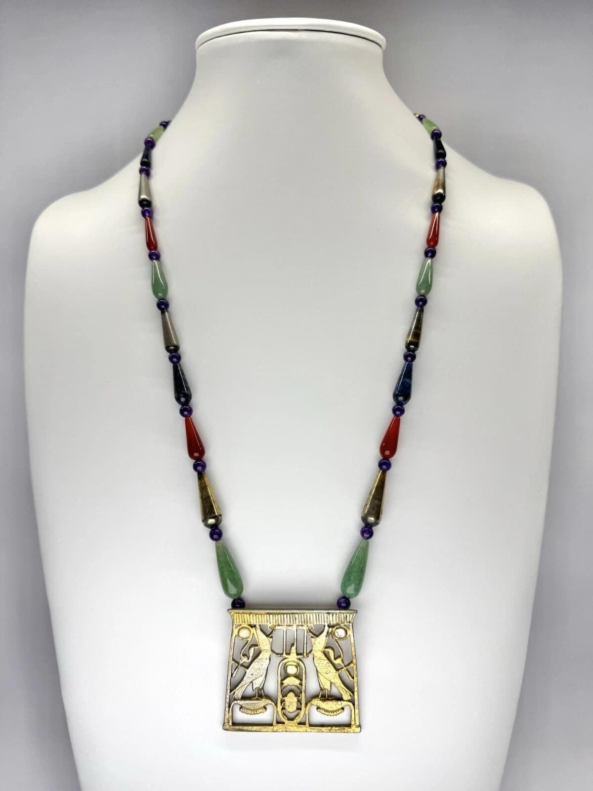 1976 MMA Egyptian Scarab Falcon Pectoral Stone Vintage Necklace Jewelry N39 26”